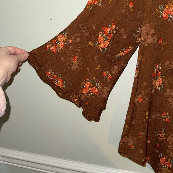 ARIAT Chic Floral Brown Blouse Size Large Floral - Picture 6 of 8